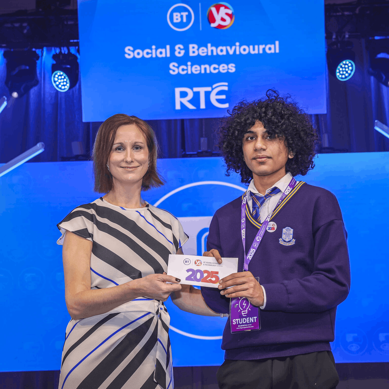Arjun receiving the category award at BT Young Scientist